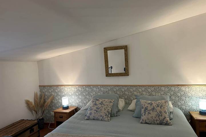 Gîte pour 2 personnes, avec balcon, animaux acceptés à Niozelles