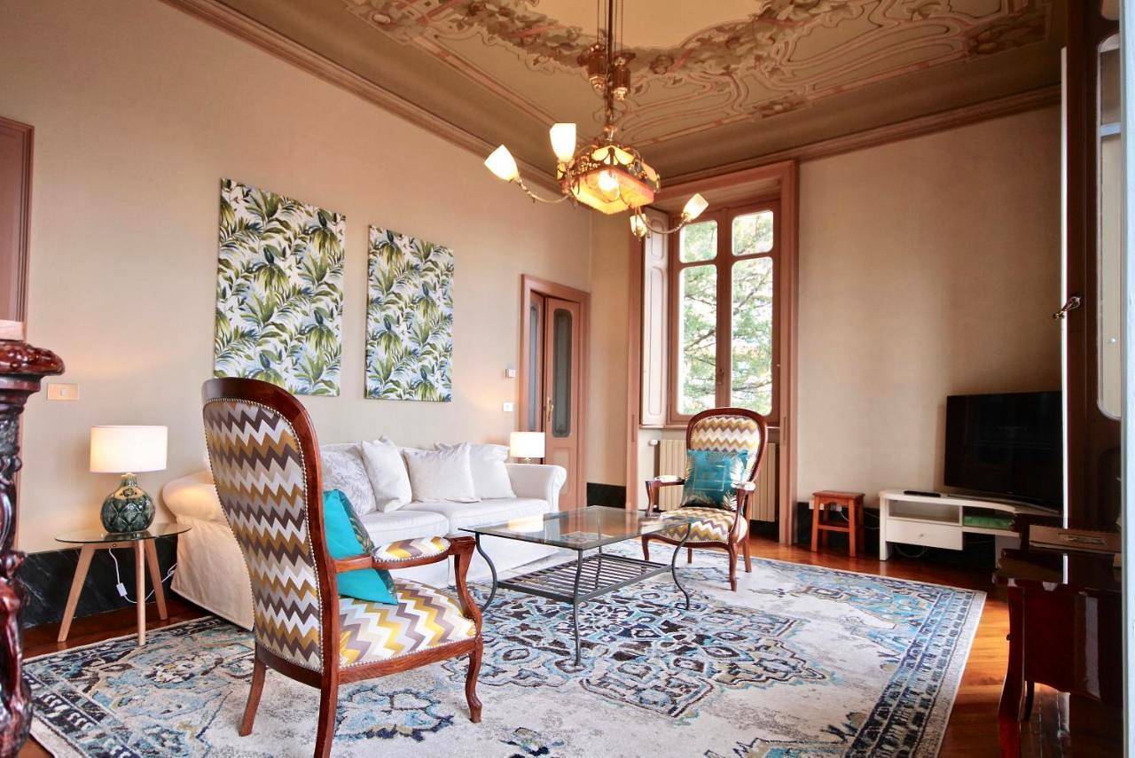Villa Farinelli in Cadegliano-Viconago, Luganer See (Lombardei)