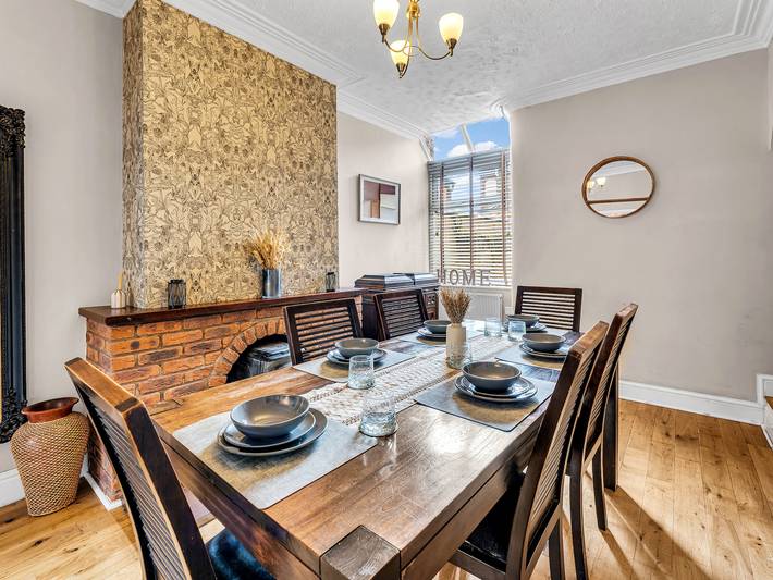 Stoke Townhouse in Stoke-on-Trent, Midlands