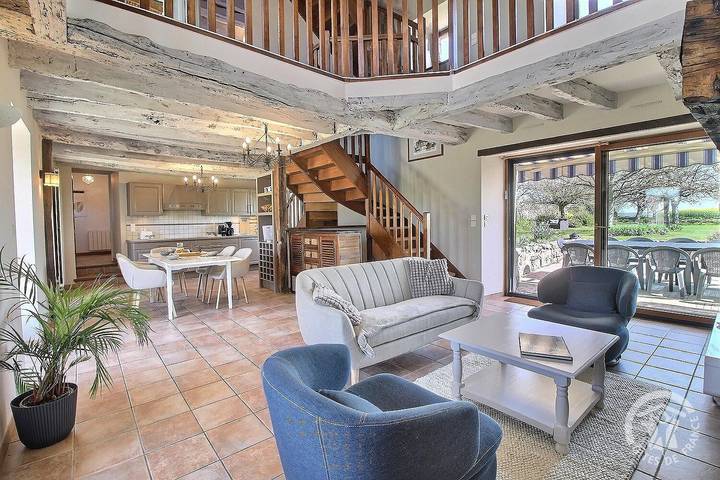 Gîte pour 12 personnes, avec Terrasse et Jardin à Jugon-les-Lacs - 3
