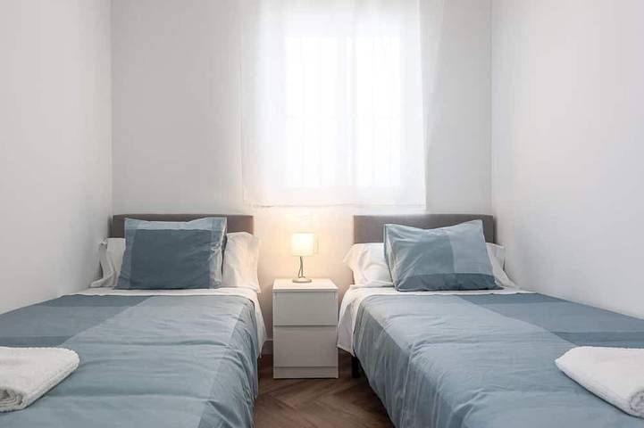 Apartamento entero, B-Apt altas calidades 3 dormitorios, 2 baños piscina Algaba - Aral in La Algaba, Provincia de Sevilla