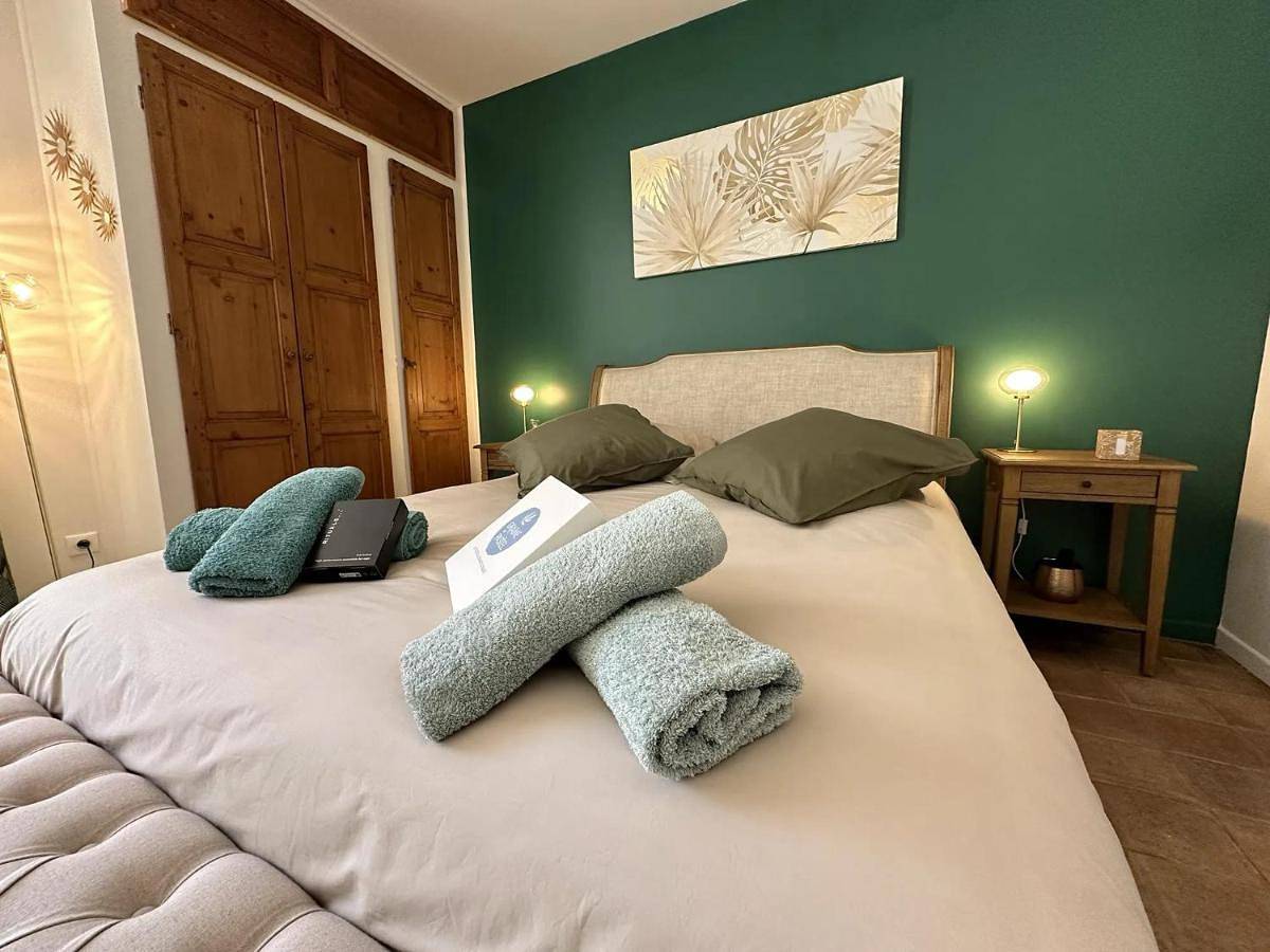 Double Room in Saint-Lieux-lès-Lavaur, Région de Castres