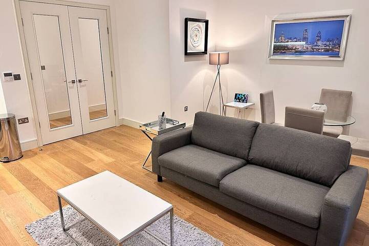 Vacation rental for 2 people, with balcony in Downtown