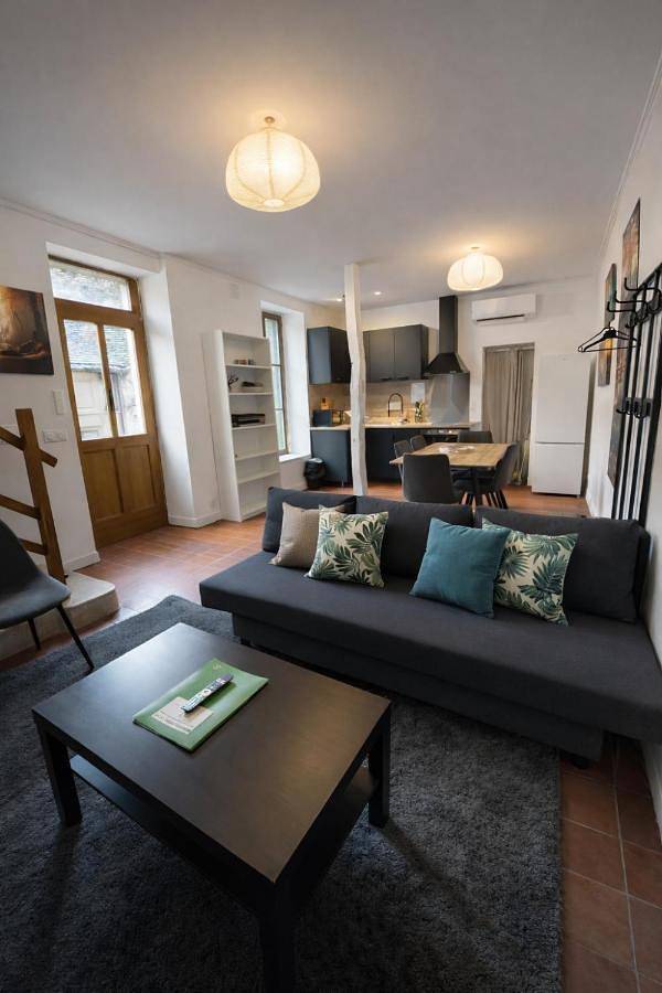 Location de vacances pour 8 personnes dans Office De Tourisme De Saint Amand Montrond