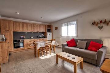Gîte pour 4 personnes, avec balcon à Verchaix