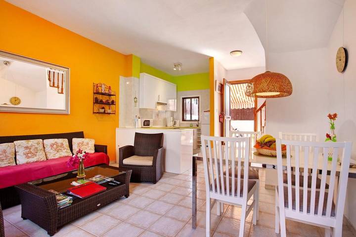 Casa Dos Angeles - well-kept house with pool in Chayofa, Arona