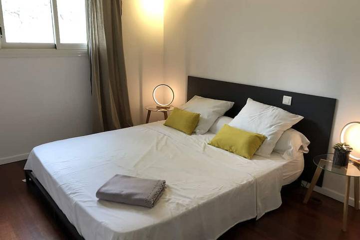 Villa pour 12 personnes, avec jacuzzi ainsi que balcon et jardin dans Sainte-Lucie de Porto-Vecchio - 4