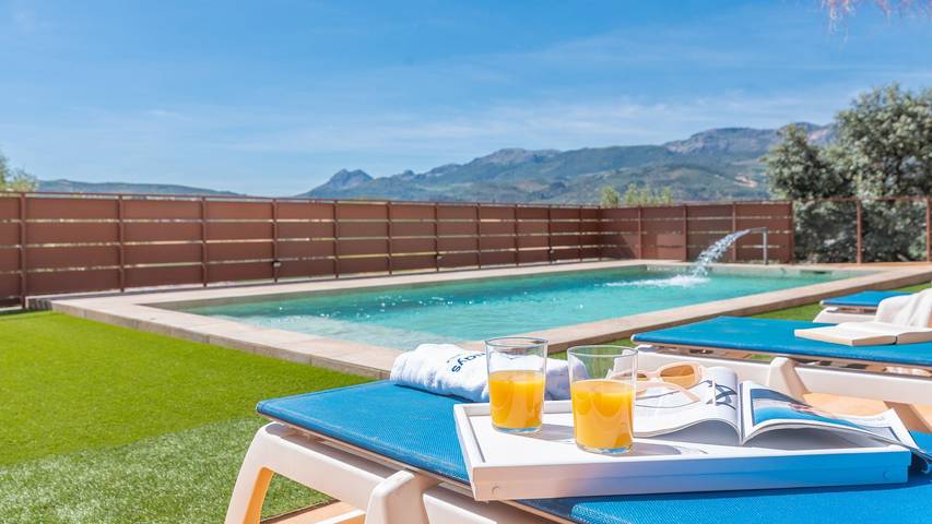 Casa rural para 9 personas, con piscina y balcón/terraza en Riogordo - 2