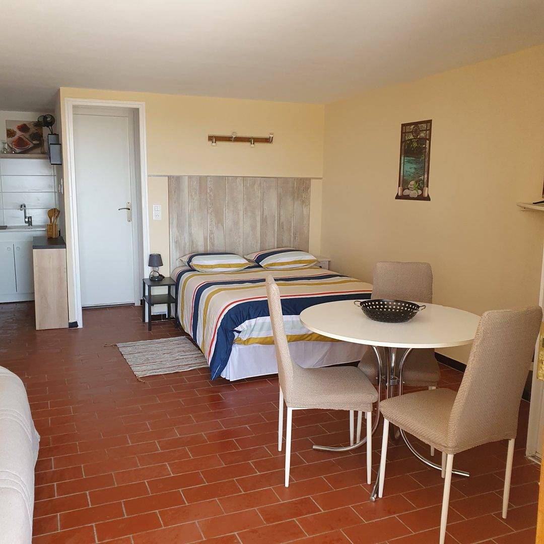 Studio entier, Location Gîtes – Studio Belledonne in Saint-Martin-d'Ardèche, Gorges de l’Ardèche