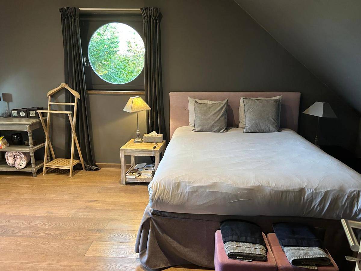 Comfort Double Room with Shower in Ohain, Lasne