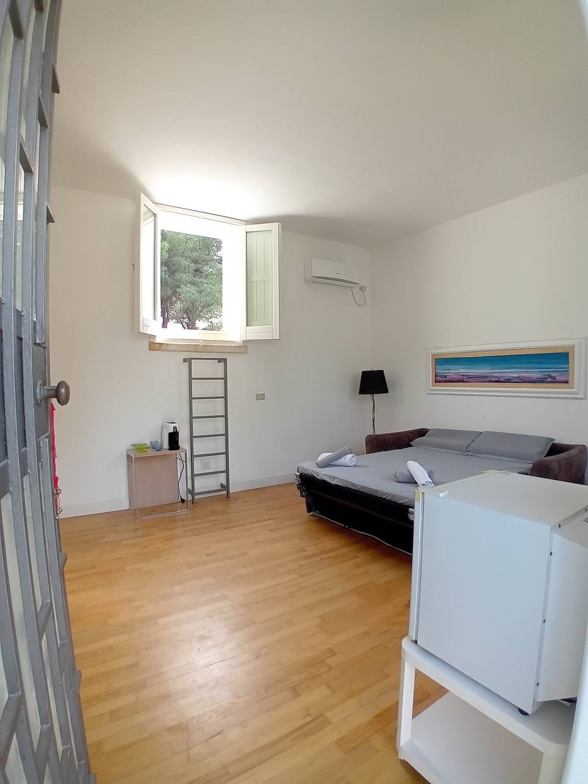Casa Vacanze 'Sud e Sole' con Terrazza Privata, Wi-Fi e Aria Condizionata in Lecce, Provincia di Lecce