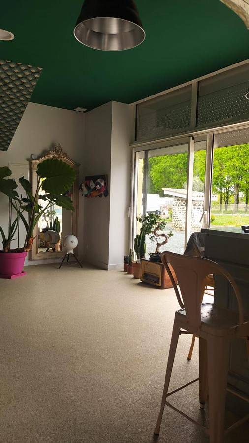 Gîte pour 4 personnes, avec piscine et terrasse à Corcelles-en-Beaujolais - 2