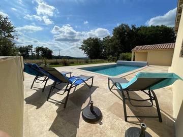 Gîte pour 4 personnes, avec piscine ainsi que jardin et vue, animaux acceptés dans Vergt-de-Biron