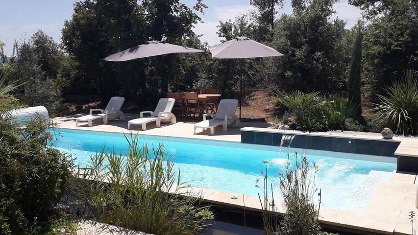 Chambre d’hôte pour 4 personnes, avec Terrasse et Jardin ainsi que Piscine et Vue à Lorgues