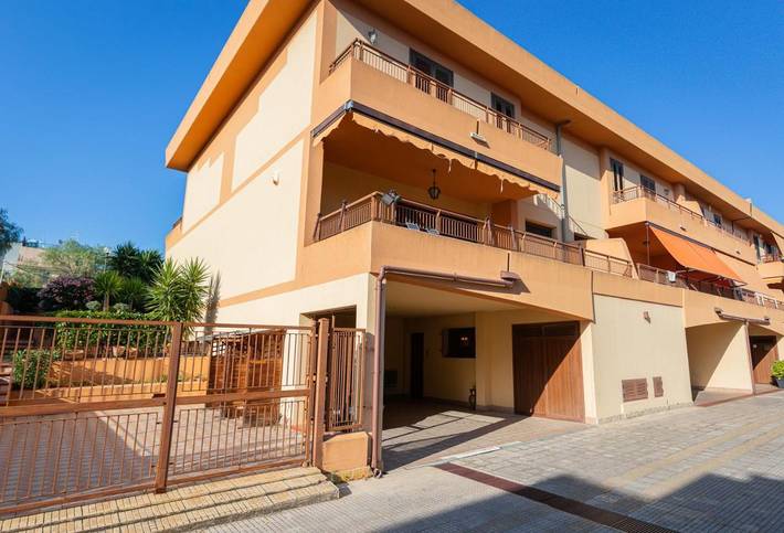 Casa vacanza per 6 persone, con giardino e balcone - 1