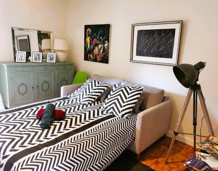 Location de vacances pour 4 personnes, avec terrasse ainsi que vue et piscine à Vouvant - 2