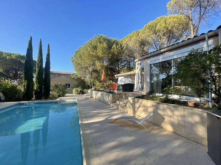 Maison d’hôte pour 4 personnes, avec Terrasse et Jardin ainsi que Piscine et Vue