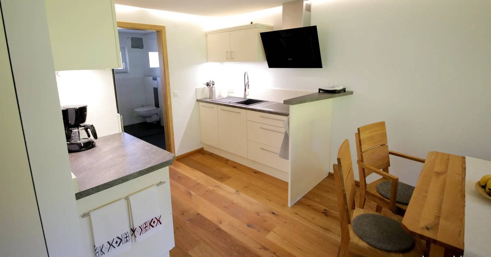 Ganze Wohnung, Ferienwohnung 'Abendgrund' mit privater Terrasse, Gemeinschaftsgarten und Wlan in Unterkirnach, Mittlerer Schwarzwald