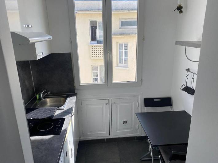 Gîte pour 2 personnes, avec terrasse dans Stade Yves du Manoir - 4