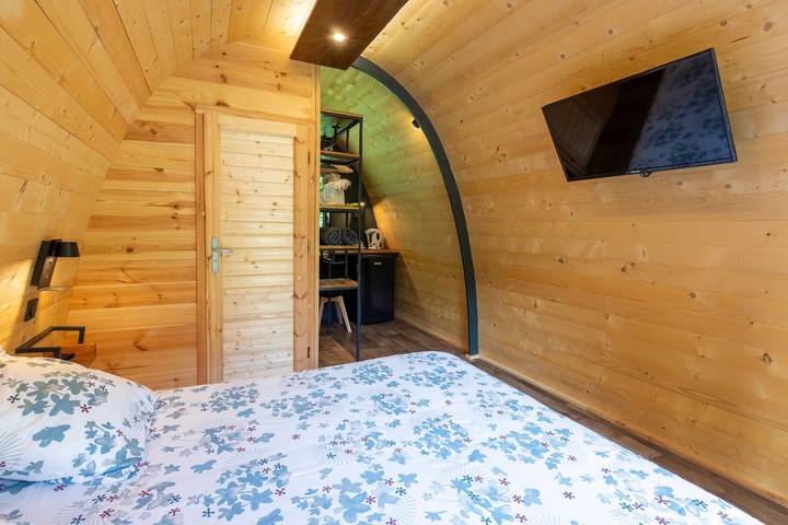 Tiny Home « Le Pod 2 » avec vue sur la montagne, Wi-Fi et climatisation in Touët-sur-Var, Région de Nice
