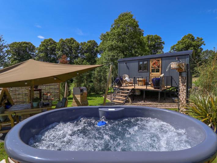 Hut for 2 people, with garden in Nottinghamshire