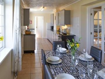 Holiday Rental for 7 People in Caister-on-Sea, Great Yarmouth, Photo 4