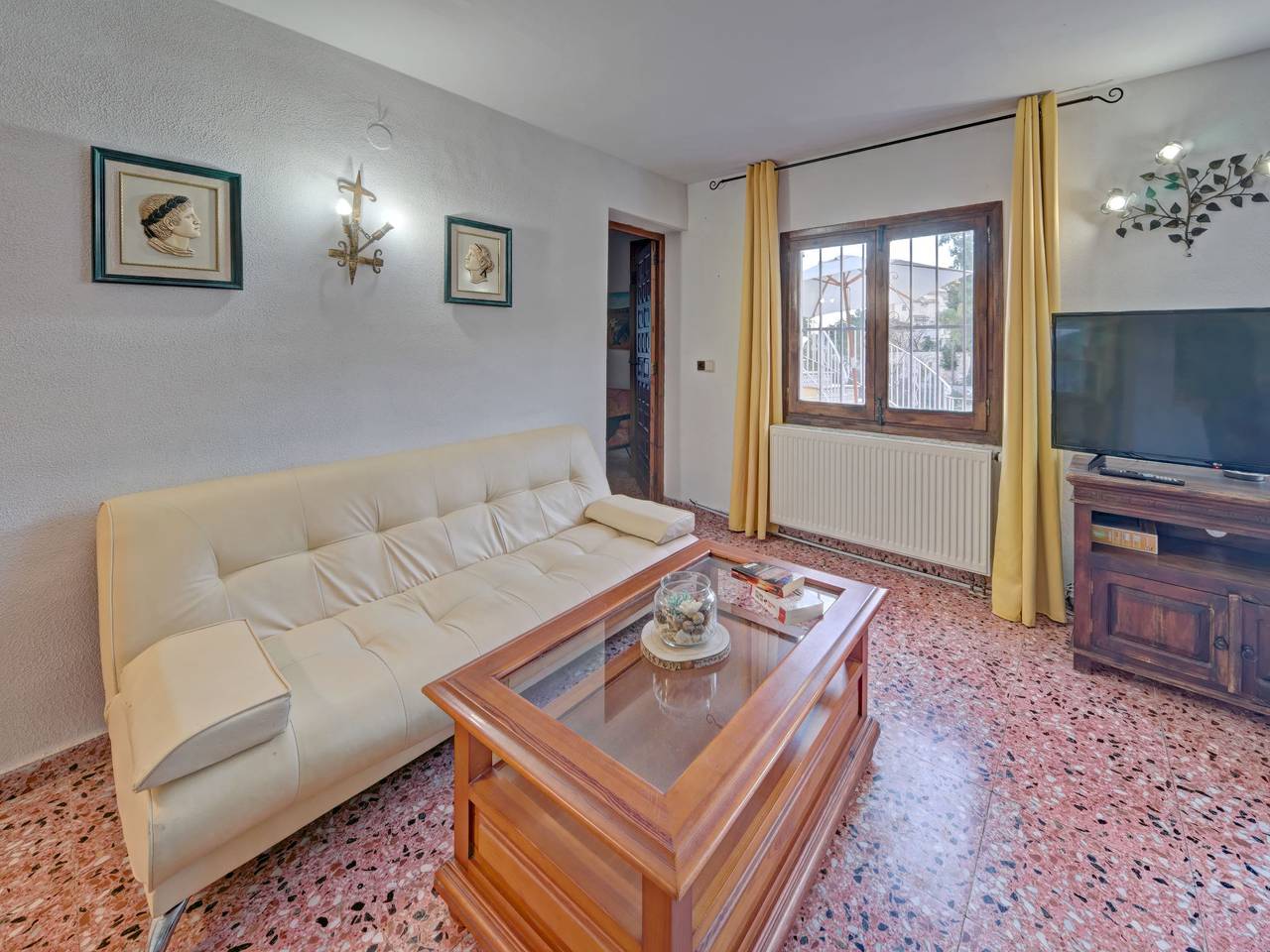 Richelieu in Maryvilla, Costa Blanca