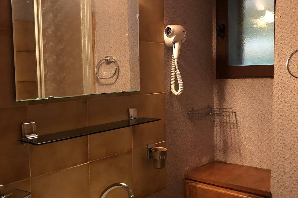 Ruhiges und natürliches Landhaus im Herzen von Aveyron in Réquista, Zentralmassiv