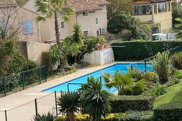 Gîte pour 4 personnes, avec piscine à Mandelieu-la-Napoule