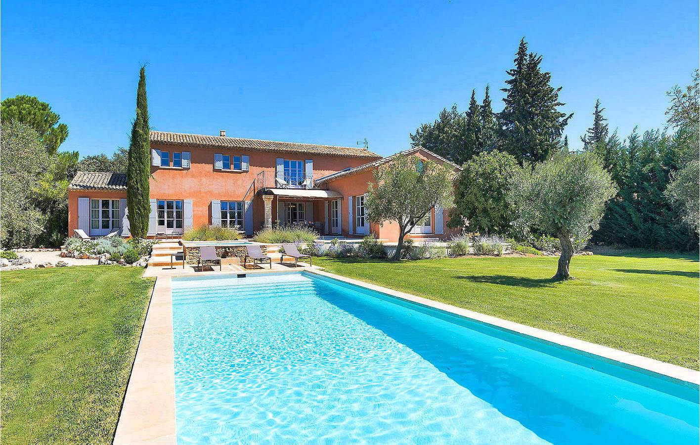 Geräumige und luxuriöse Wohnung in der Nähe von Saint-Siffret in Saint-Siffret, Nimes und Umgebung