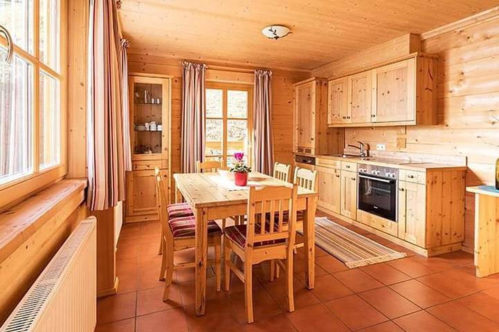 Ferienhaus für 6 Personen, mit Sauna und Garten sowie Balkon in Hüttschlag