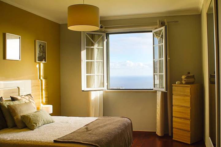 Ganze Wohnung, Schöne Wohnung mit Meerblick in einer ruhigen Gegend von Funchal in Funchal (São Pedro), Madeira