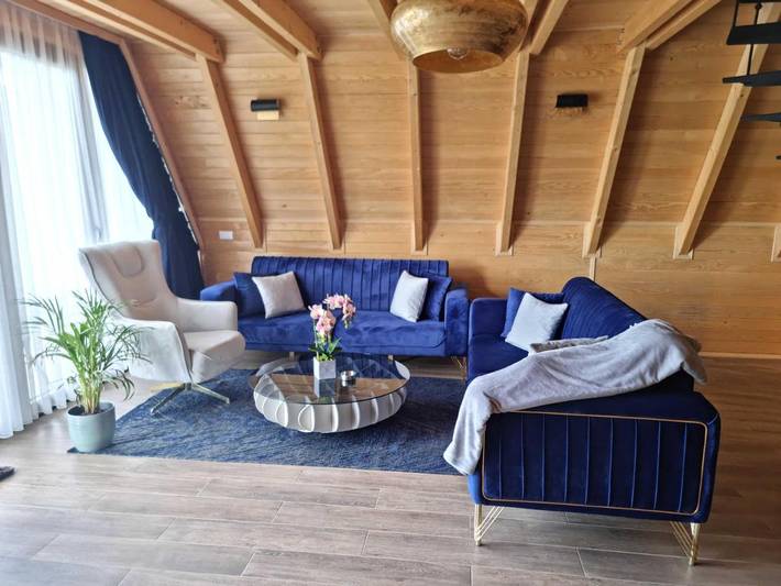 Villa für 6 Personen, mit Ausblick und Seeblick sowie Garten in Kosovo
