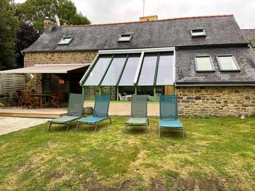 Gîte pour 4 personnes, avec vue et terrasse à Logonna-Daoulas