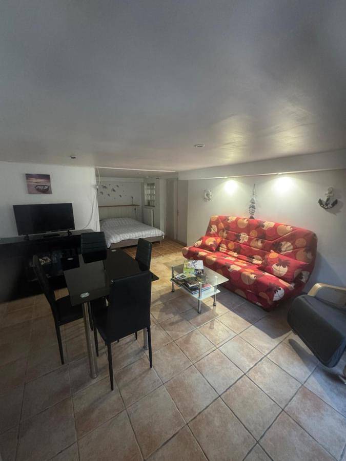 Gîte pour 2 personnes, avec terrasse et jardin à Ver-sur-Mer - 3