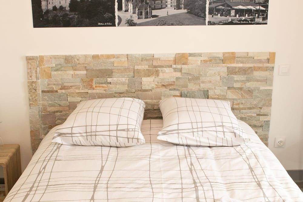 Apartamento entero, Apart./ Dúplex Ideal 4 Adultos + 2 Niños. 2/16 años + Cama Bebé in Lignières, Saint-Amand-Montrond