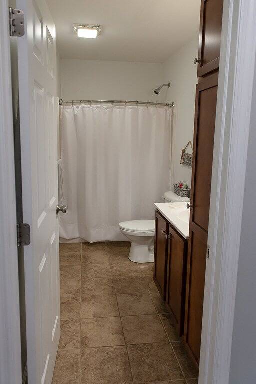 Holiday rental for 6 people, with pool and garden in Maine