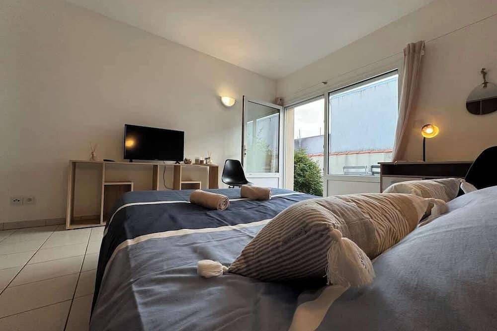 Entire apartment, Golden Waves Aparthotel - Kiwi Residence in Aytré, La Rochelle region