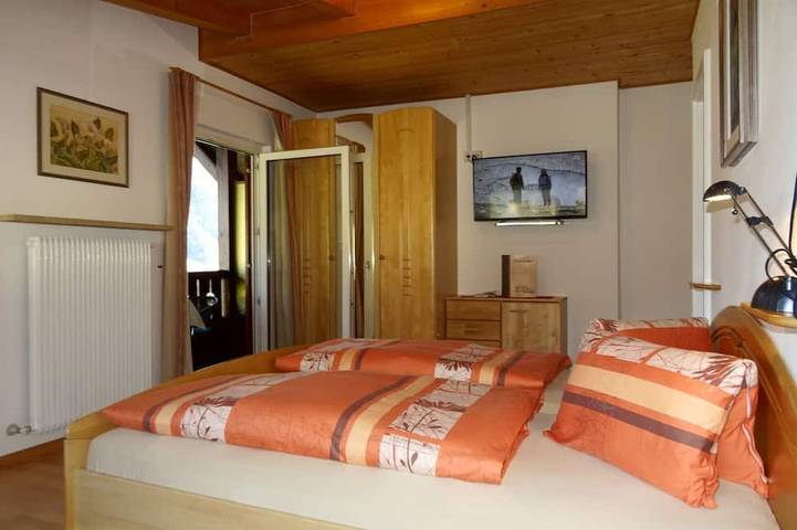 Ferienwohnung für 3 Personen, mit Balkon und Garten sowie Pool in Naturns - 2