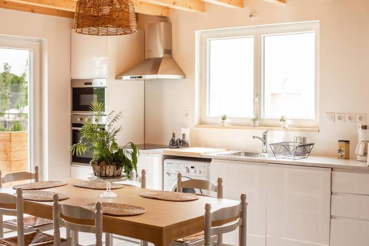 Location de vacances pour 6 personnes, avec jardin ainsi que piscine et vue, animaux acceptés à Capestang - 4