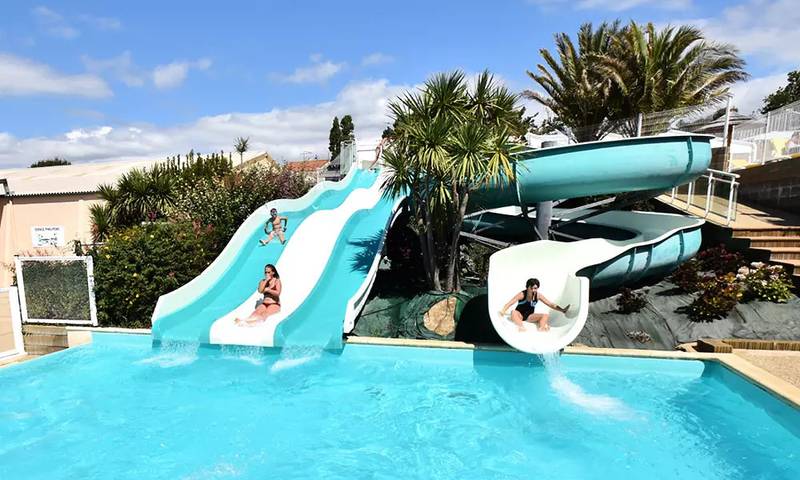 Casa rodante para 2 personas, con vistas además de piscina y terraza, Se admiten mascotas - 1