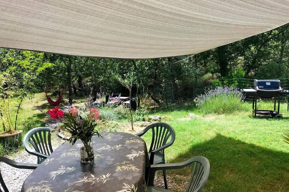 Maison indépendante 4 personnes au calme en pleine nature, 5 minutes d'Aubenas in Saint-Étienne-de-Fontbellon, Ardèche