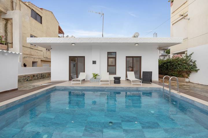 Bungalow für 4 Personen, mit Balkon und Garten sowie Kinderpool