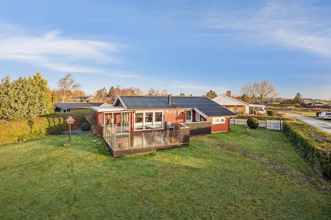 Sommerhus med udsigt til vandet ved Grønsund in Bogø