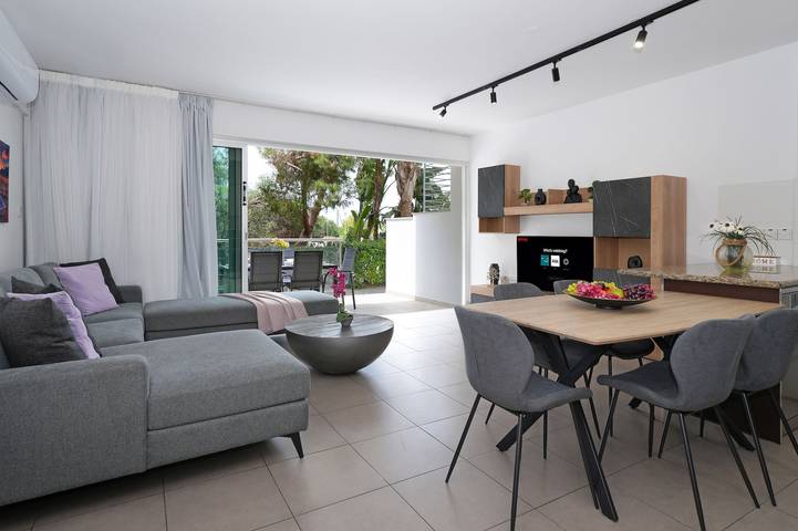 Apartamento de vacaciones para 5 personas, con balcón y piscina - 1