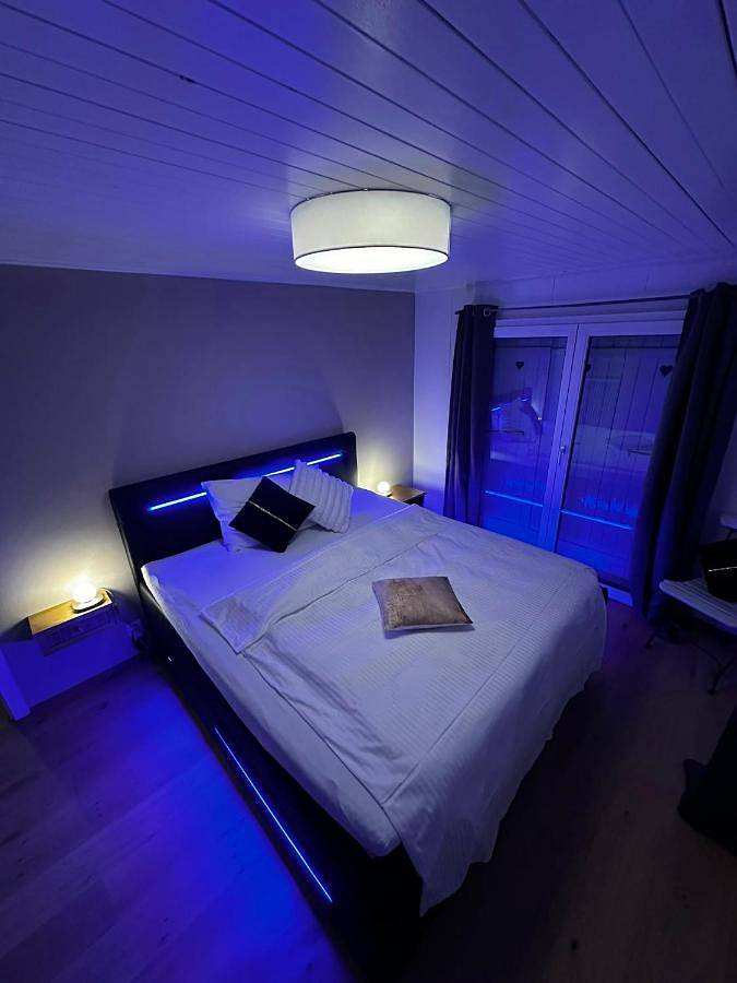 Gîte pour 2 personnes, avec vue ainsi que terrasse et vue sur le lac à Krattigen - 3