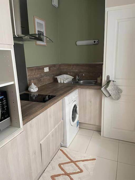 Appartement entier, Studio in Margny-lès-Compiègne, Oise