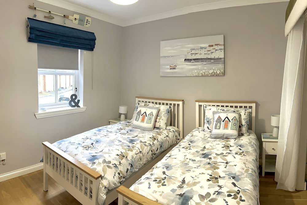 Anchor Cottage - private parking, sleeps 5 in Anstruther, Fife region