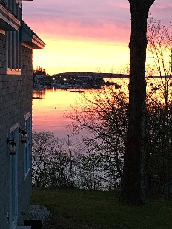 Summer special! Adorable Whale's Tail guest cottage. in Southwest Harbor, Acadia Nationalpark
