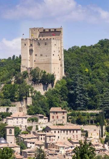 Gîte pour 3 personnes, avec vue et jardin à Aouste-sur-Sye